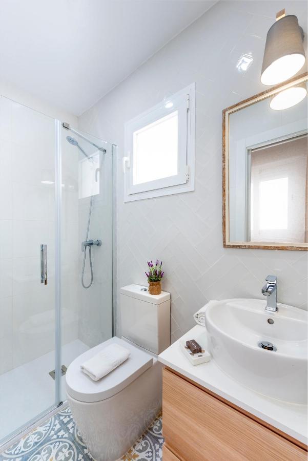 Genteel Home Juan Rabadan Seville Ngoại thất bức ảnh